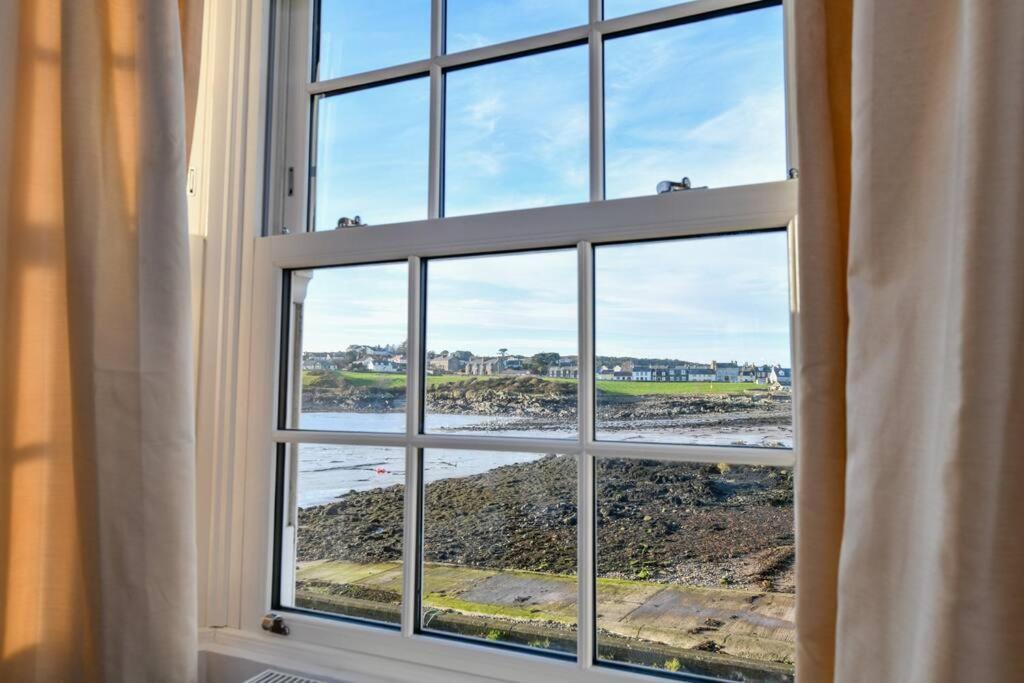 3 Bedroom Townhouse Right On The Harbour Isle of Whithorn Exteriér fotografie